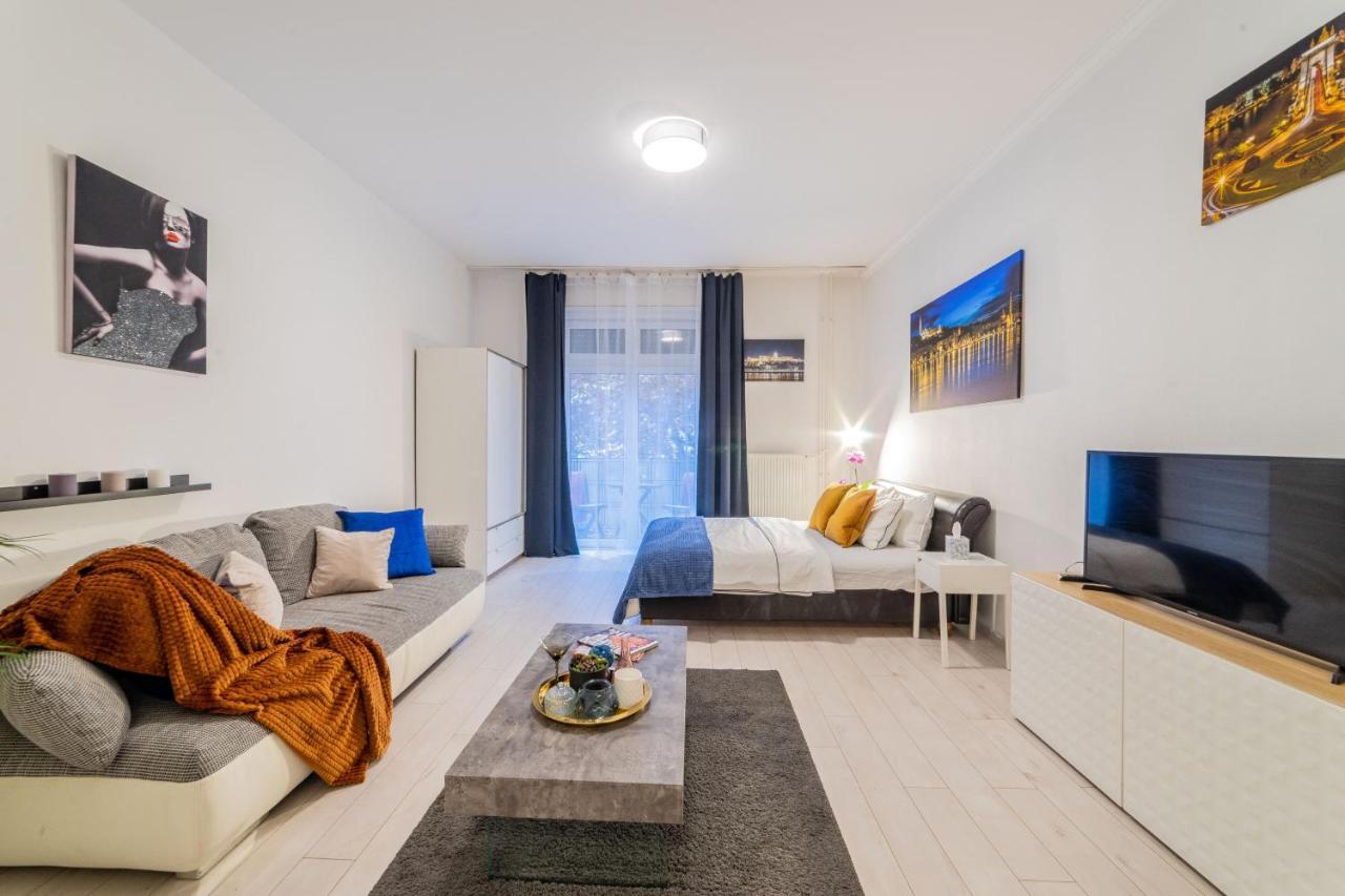 Del Mar Apartment Будапеща Екстериор снимка